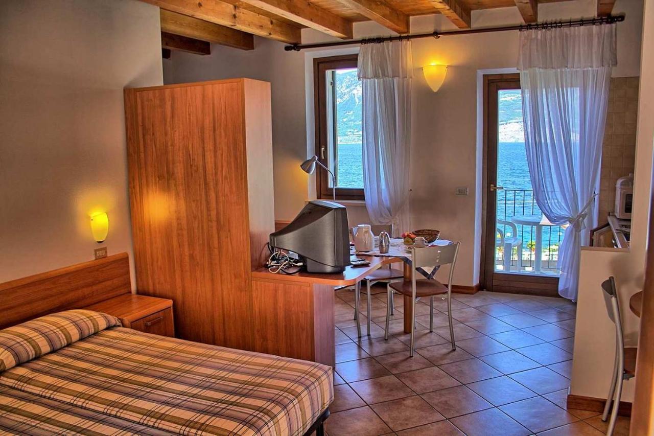 Aparthotel La Caletta Bolognese Brenzone sul Garda Exterior foto